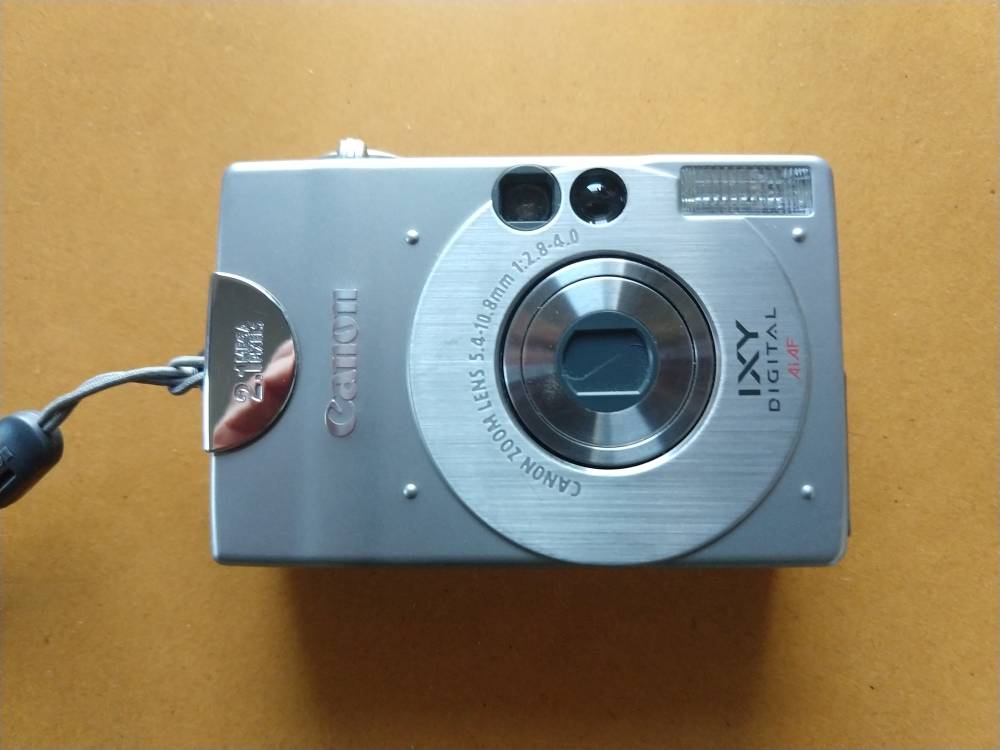 CANON IXY DIGITAL